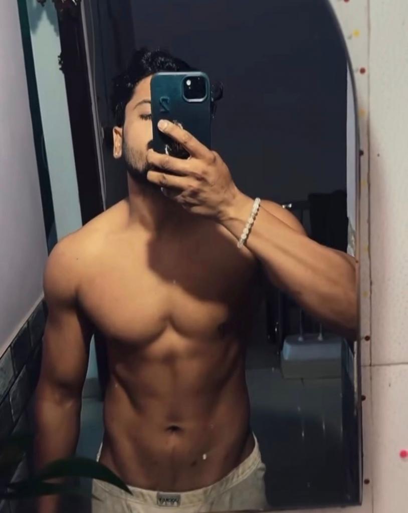 Chico busca chica en Almería: 