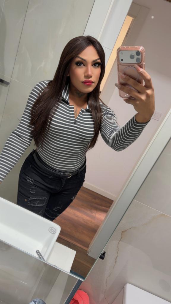 677048632: Transexual en Murcia