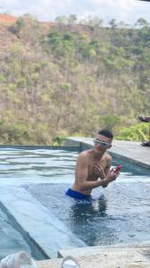 672488224: Chico busca chica en Granada