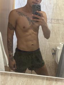 Chico busca chica en Granada: 