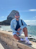 614671822: Chico busca chica en Valencia