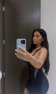 697204477: Chica busca chico en Madrid