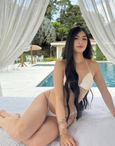 675407028: Chica busca chico en Barcelona