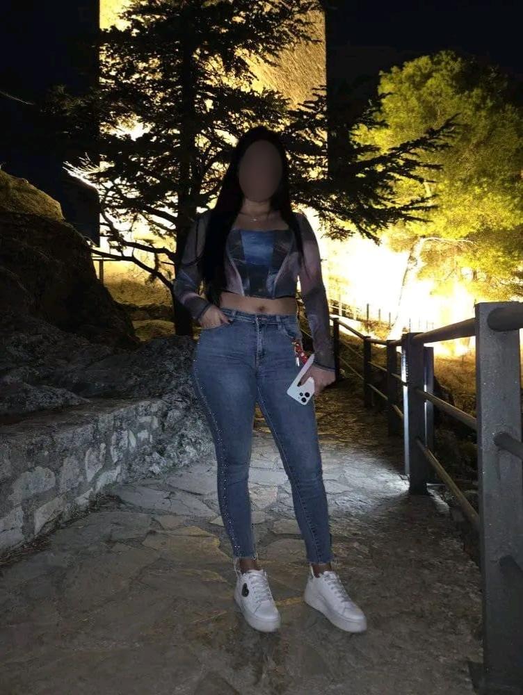 614435108: Chica busca chico en Cádiz