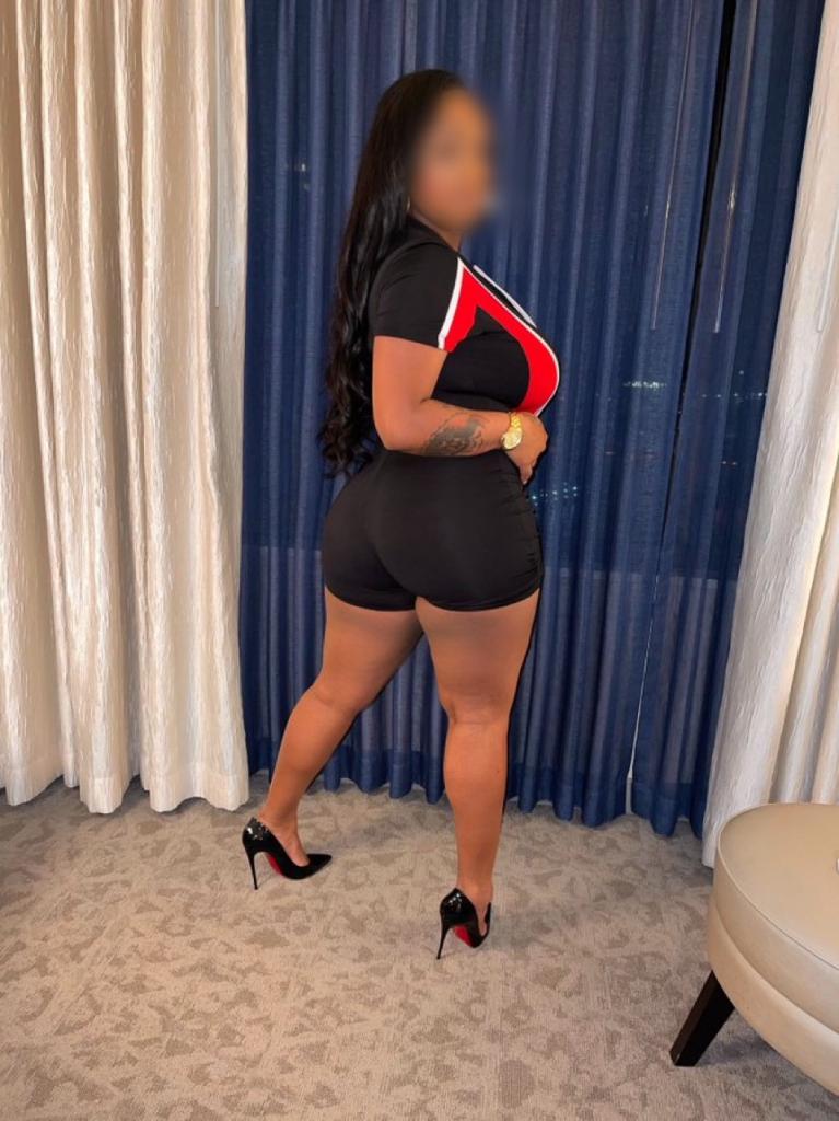 Chica busca chico en Lugo: 