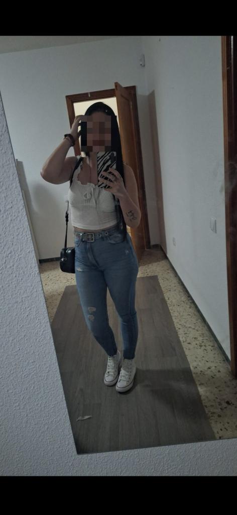 624780209: Chica busca chico en Tenerife