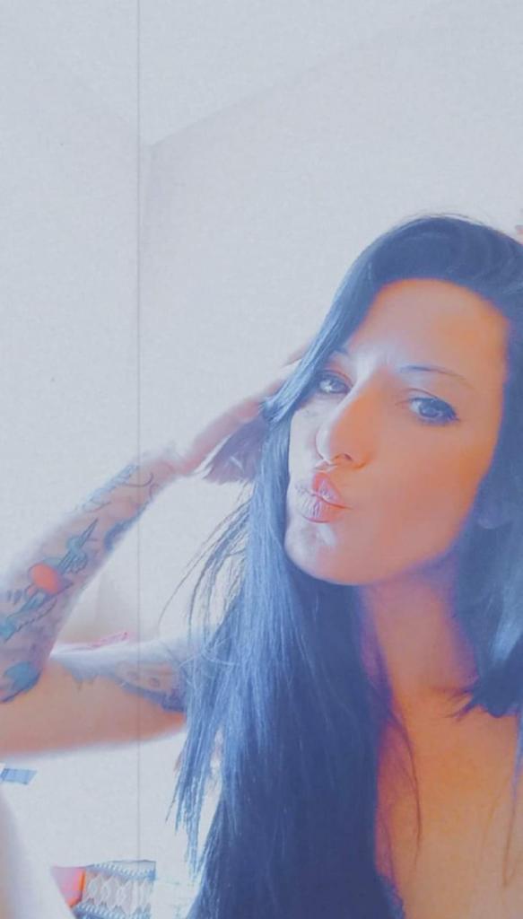 Chica busca chico en Sevilla: 