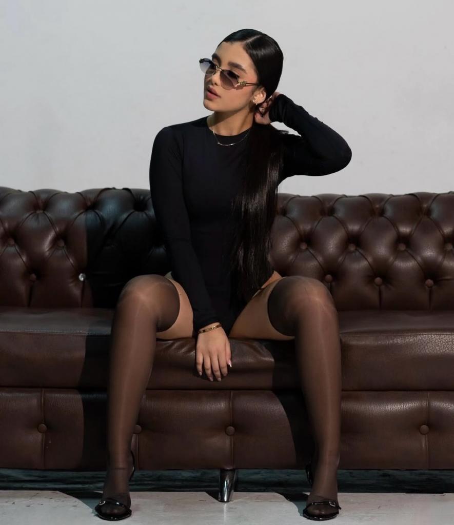 661288168: Chica busca chico en Mallorca