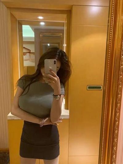 604932259: Chica busca chico en Madrid