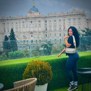 672871174: Chica busca chico en Barcelona