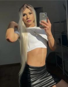 671697039: Transexual en Cádiz