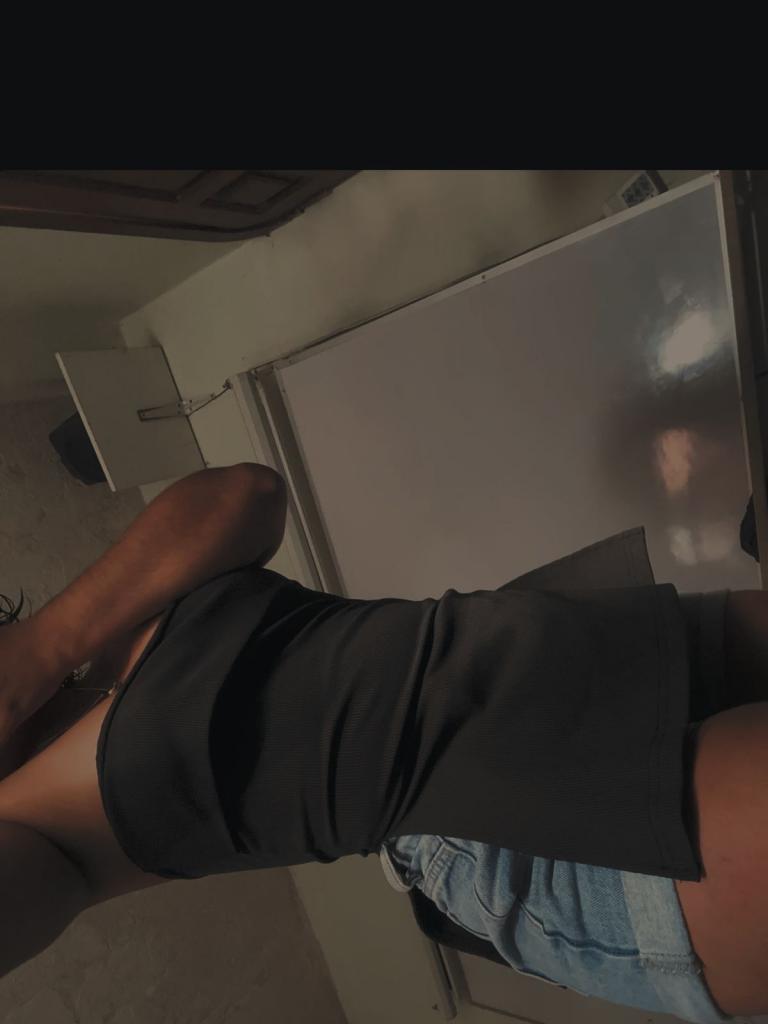 600946105: Chica busca chico en Las Palmas