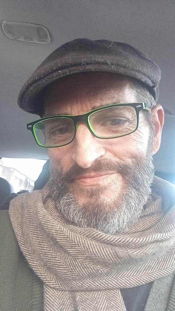 Chico busca chica en Valencia: 