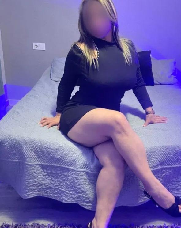 Chica busca chico en Almería: 
