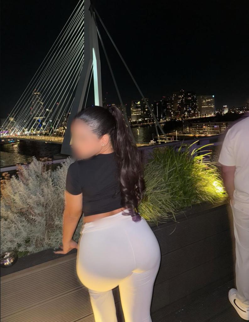 614865804: Chica busca chico en Madrid