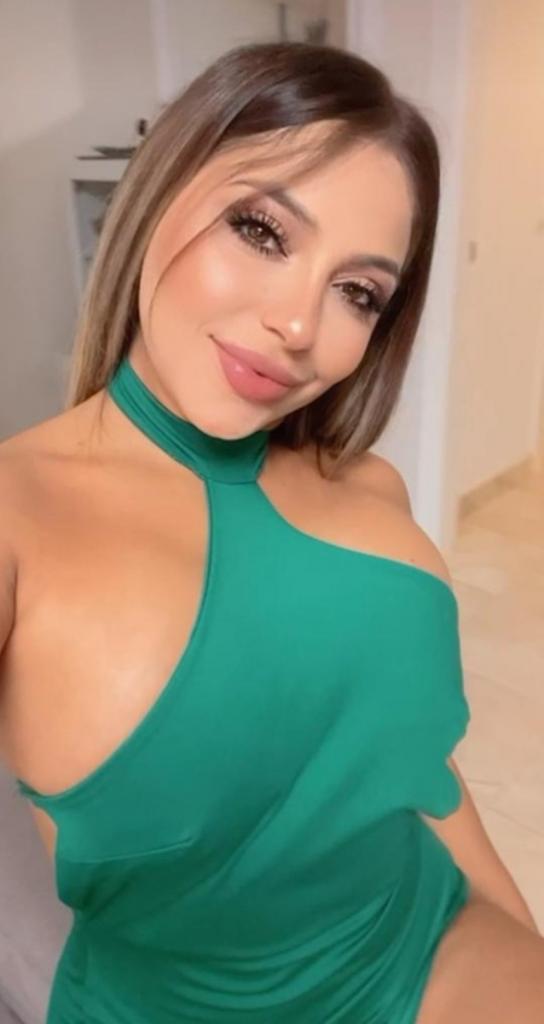 639836228: Chica busca chico en Pontevedra