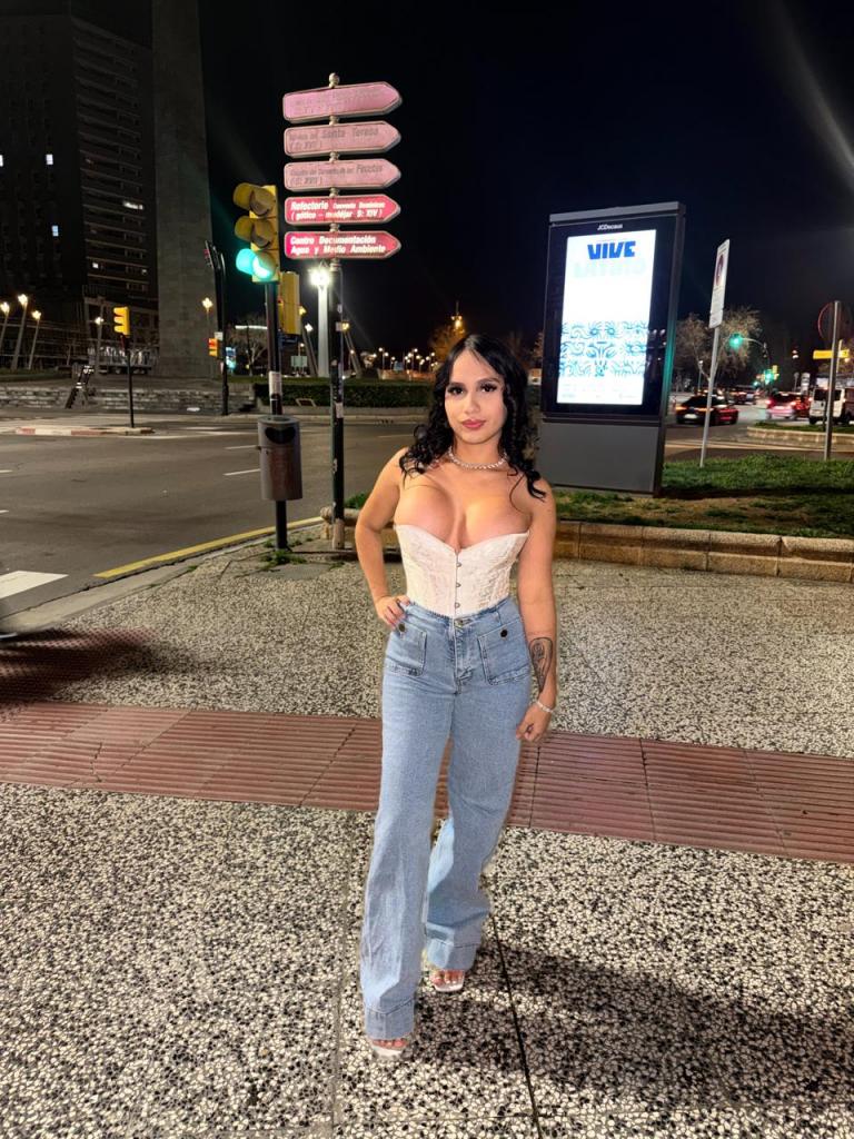 627888106: Chica busca chico en Zaragoza