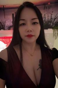 692079336: Chica busca chico en Barcelona