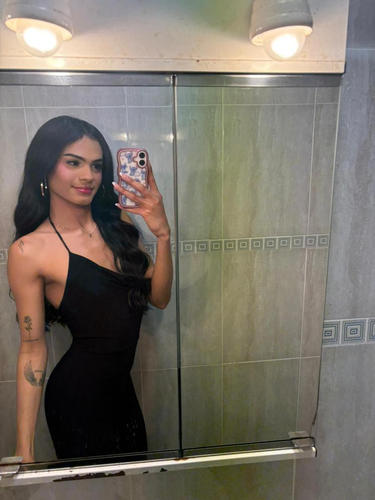 604279156: Transexual en Cádiz