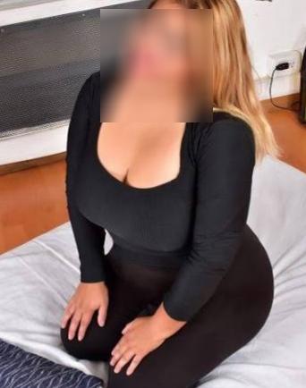 699603433: Chica busca chico en Barcelona