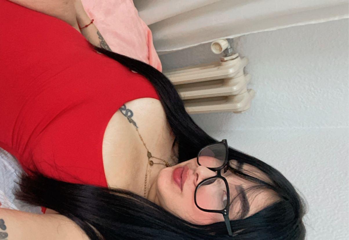 Chica busca chico en Granada: 