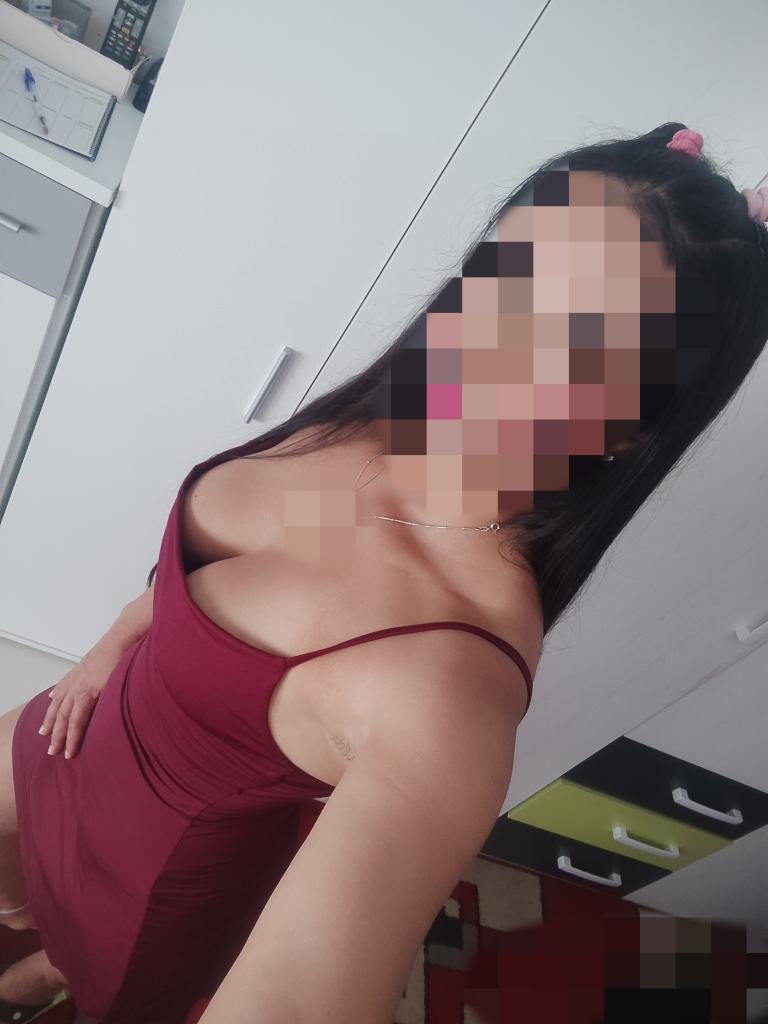Chica busca chico en Almería: 