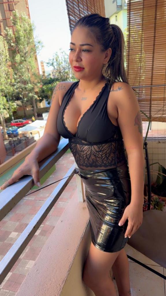 672940303: Chica busca chico en Madrid