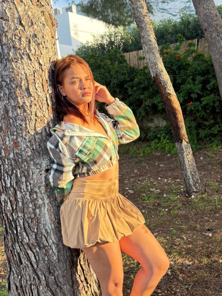 613832371: Chica busca chico en Valencia