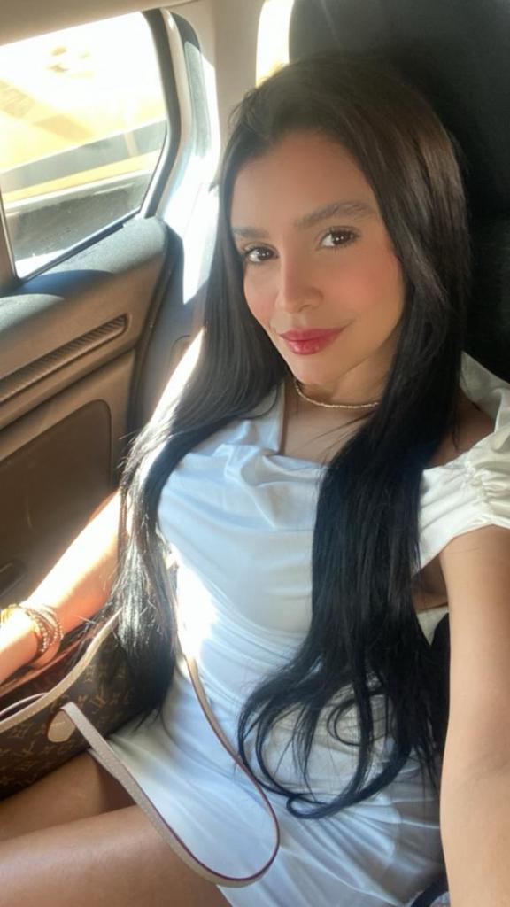 671134267: Chica busca chico en Sevilla