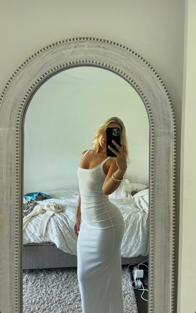 697575667: Chica busca chico en Zaragoza