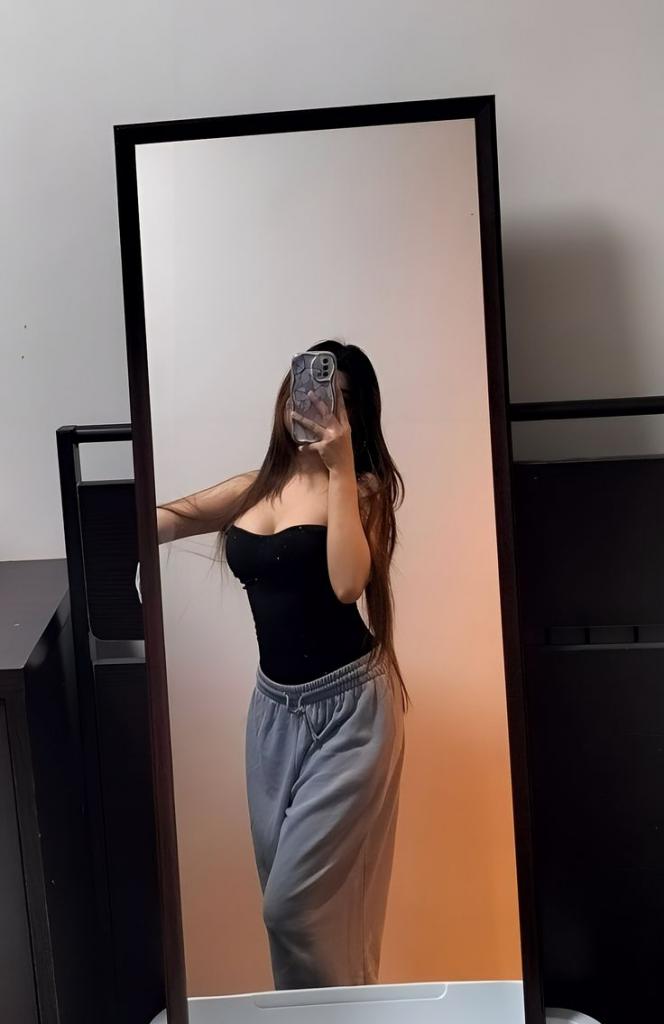 691665546: Chica busca chico en Barcelona