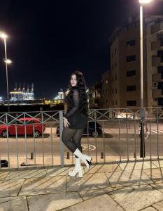 645686544: Chica busca chico en Málaga