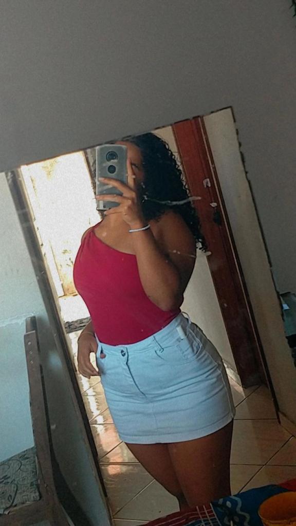 Chica busca chico en Granada: 