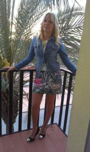 631824108: Chica busca chico en Gerona