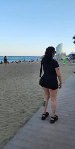 931483845: Chica busca chico en Barcelona