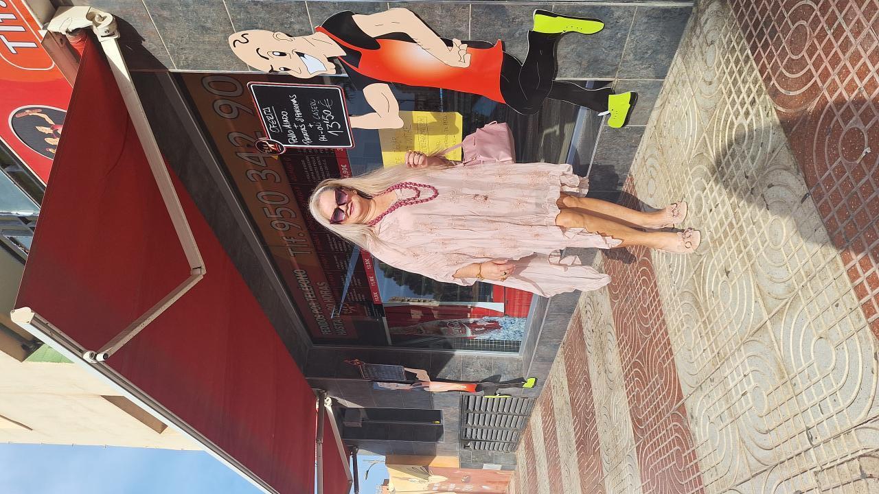 642521769: Chica busca chico en Almería