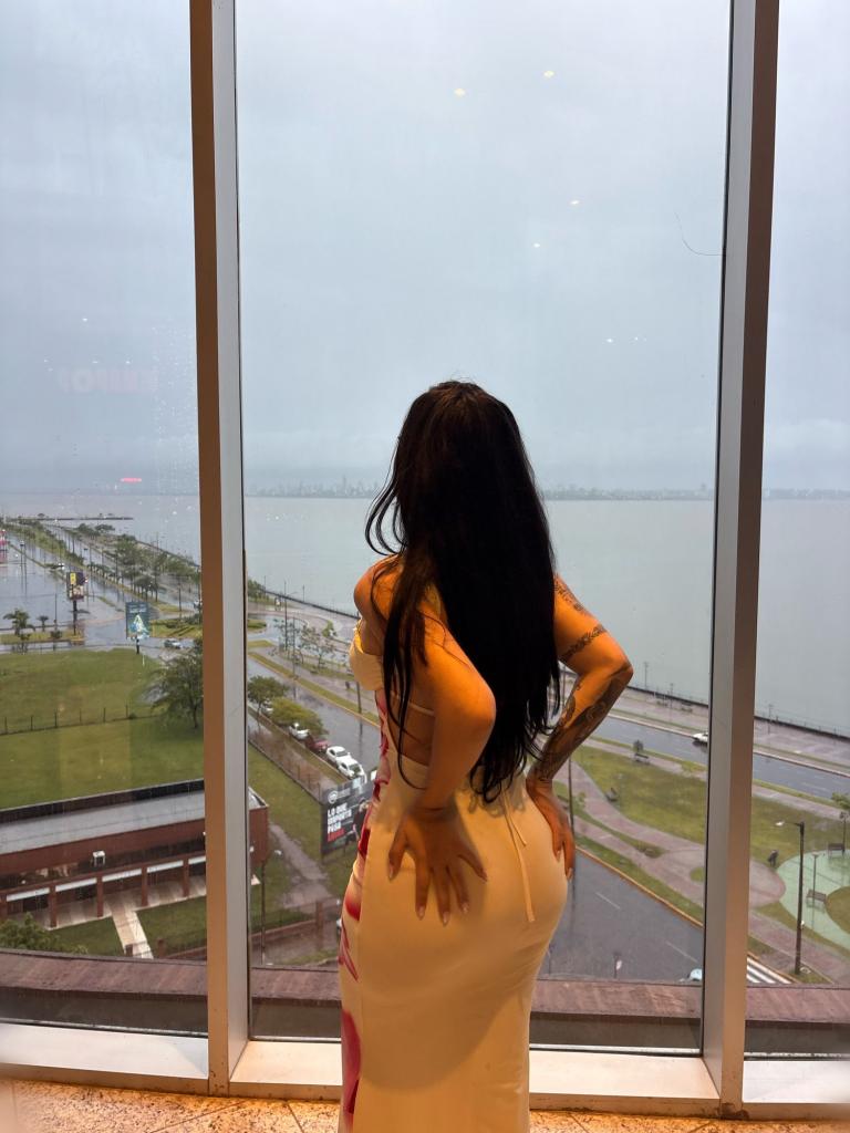 642734101: Chica busca chico en Cádiz