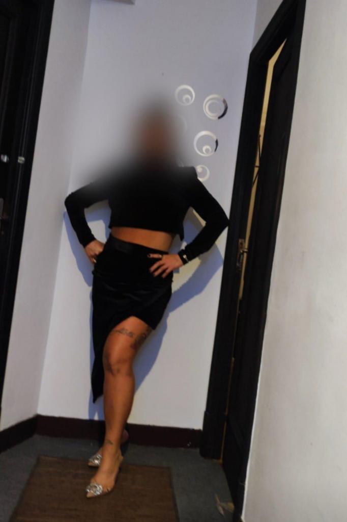 633222541: Chica busca chico en La Coruña
