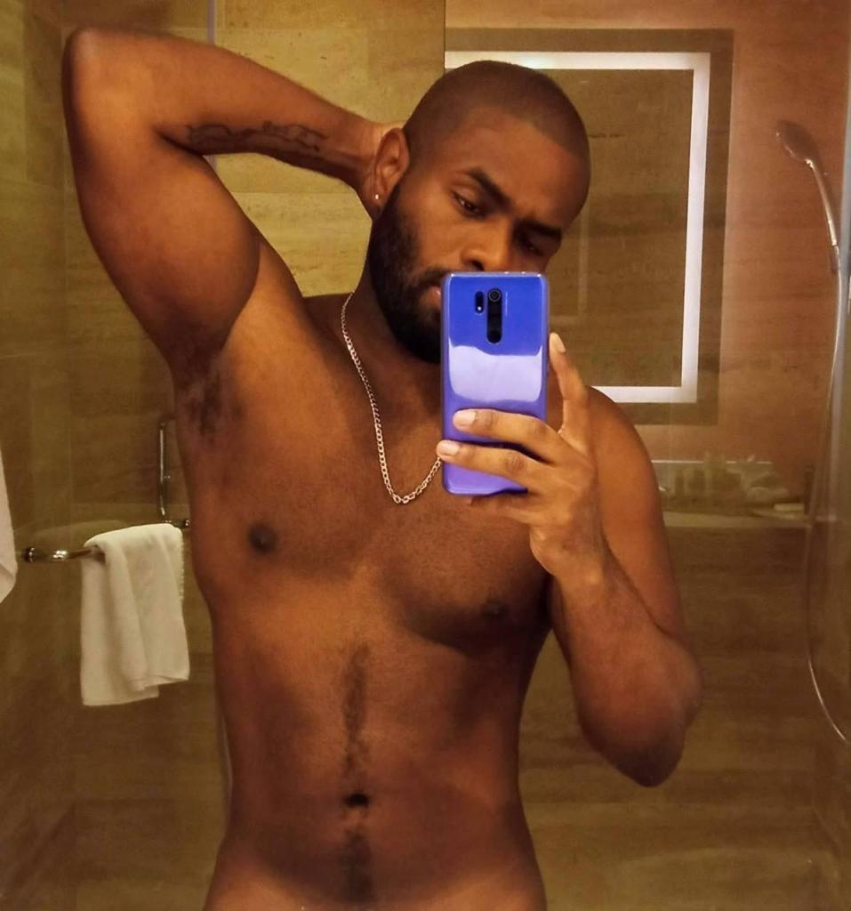 Chico busca chica en Sevilla: 