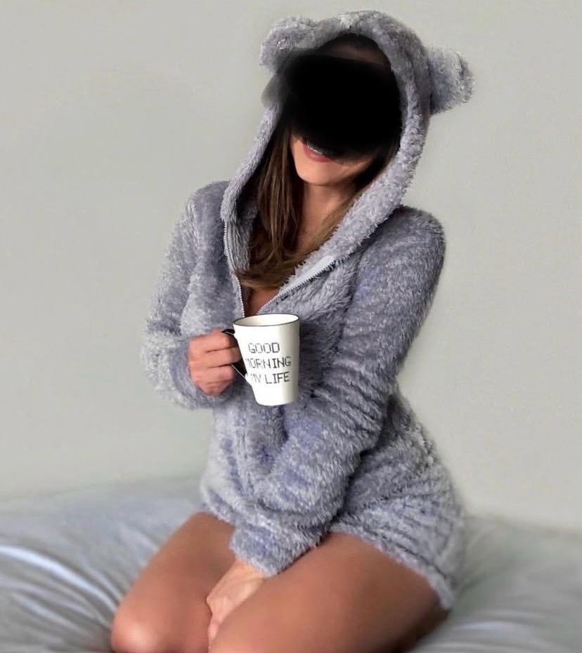 681089269: Chica busca chico en Barcelona