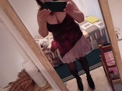 686479277: Chica busca chico en Cáceres