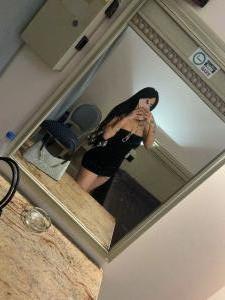 637607067: Chica busca chico en Barcelona