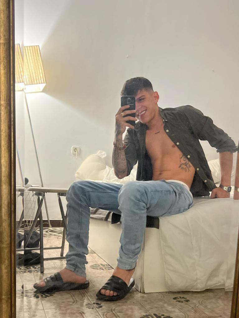 Chico busca chica en Mallorca: 