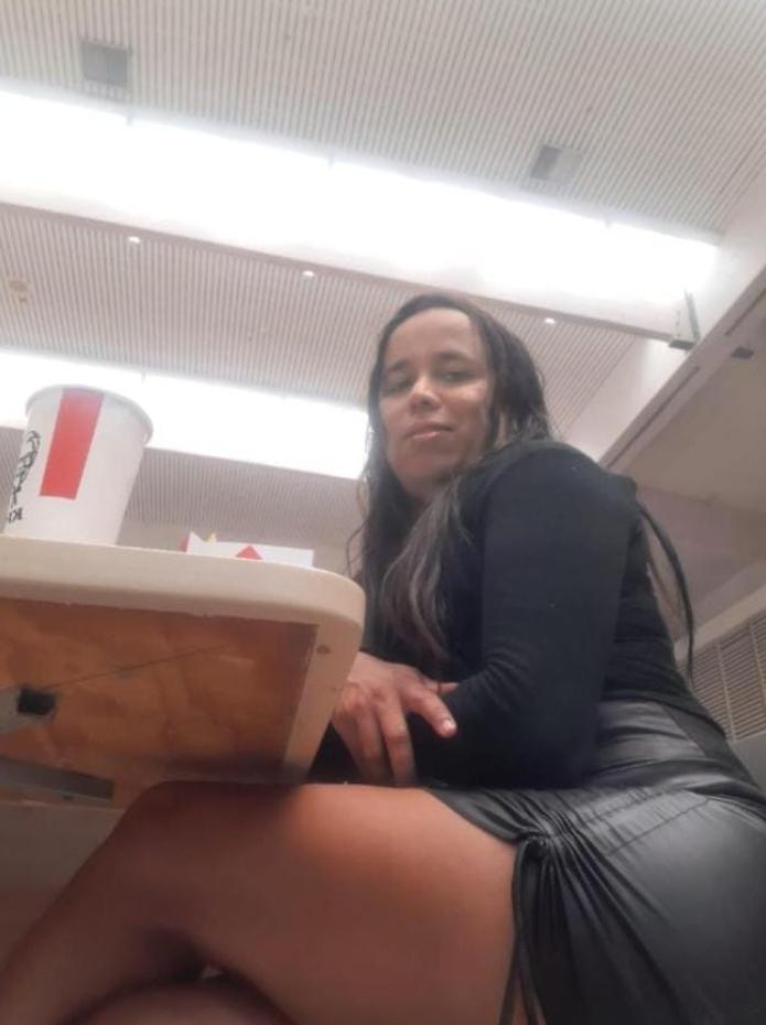 613479559: Transexual en Tarragona