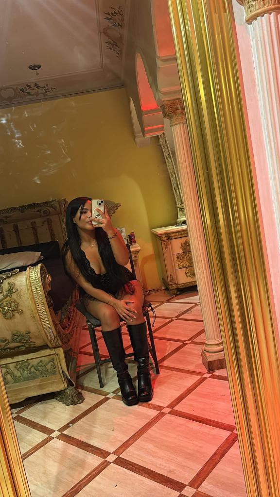 614335195: Chica busca chico en Burgos