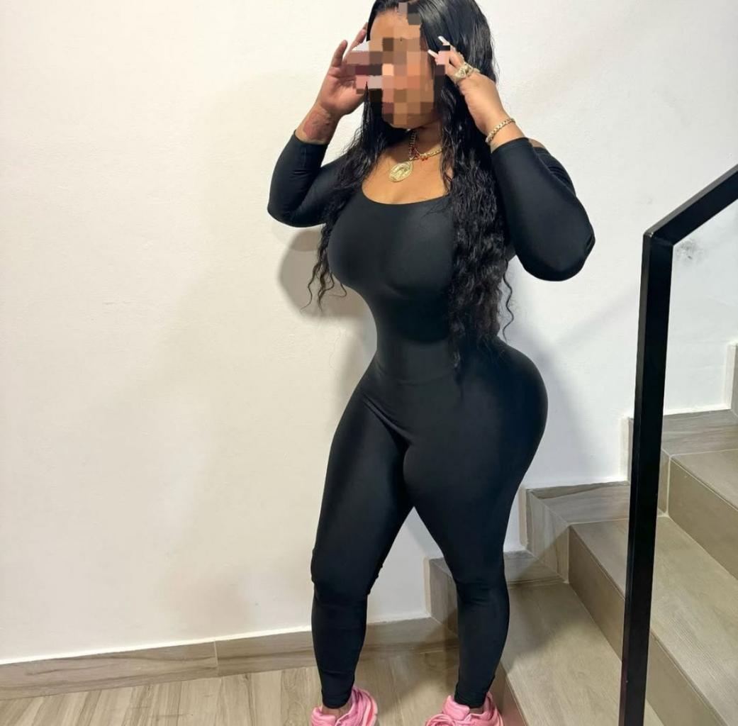 612477687: Chica busca chico en Sevilla