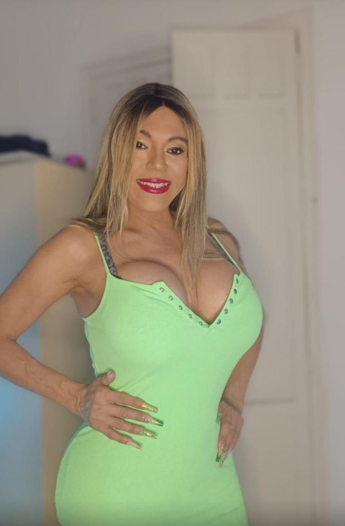 623732857: Transexual en Pontevedra