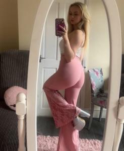 697204477: Chica busca chico en Madrid