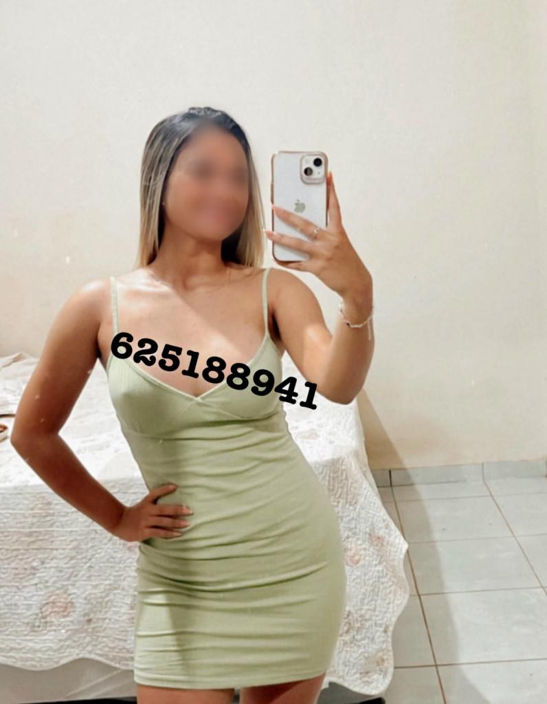 Chica busca chico en Pontevedra: 