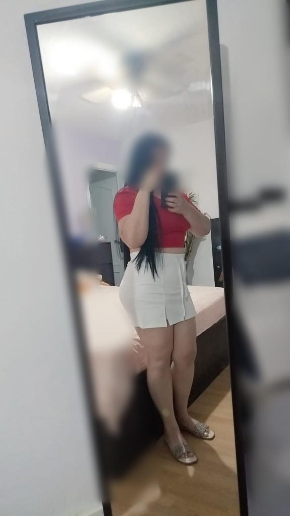 600987104: Chica busca chico en Granada